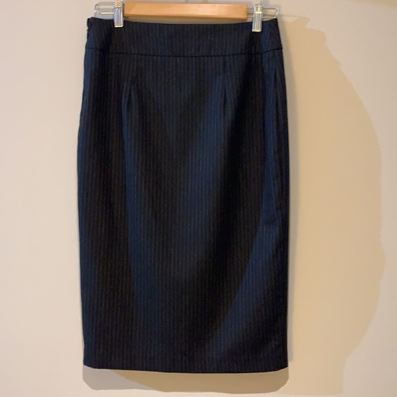 Black/Gray Pencil Skirt Pinstripe Loveliness - Picture 5 of 7